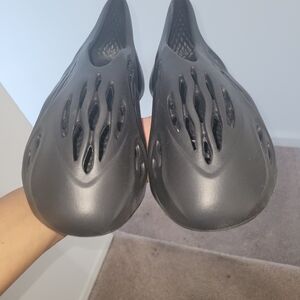 Foam Runner Men's Black Slip-On Sandals